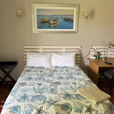The Lighthouse Guesthouse Welkom Exterior photo