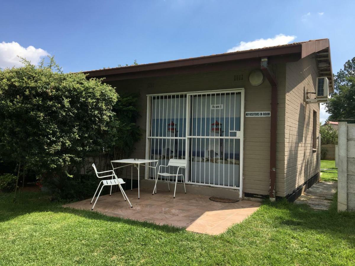 The Lighthouse Guesthouse Welkom Exterior photo